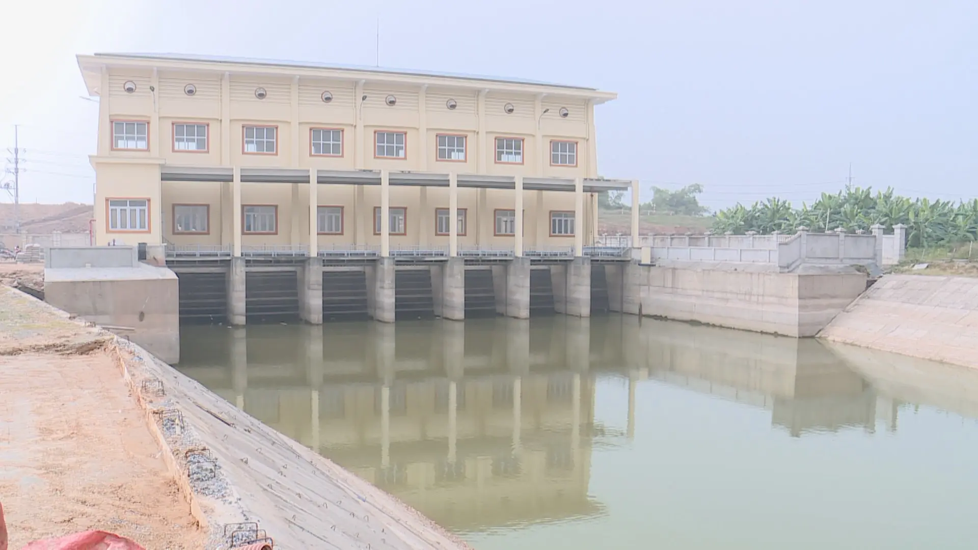 Đẩy nhanh tiến độ dự án trọng điểm chống úng ngập 